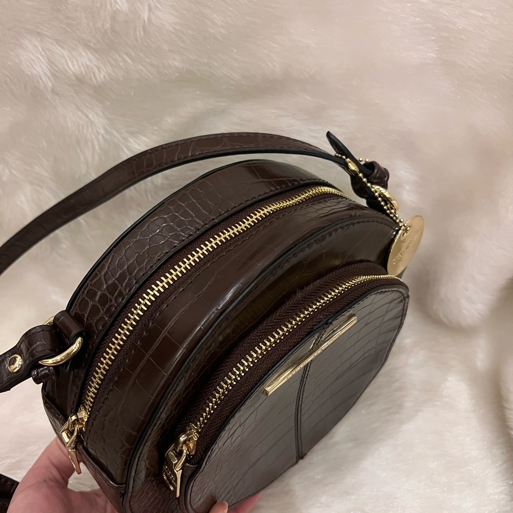 Steve Madden Round Crossbody - Picture 4 of 10